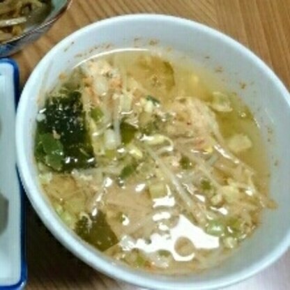 急に涼しくなりましたので、キムチスープは温まってホッとしました。
野菜もたっぷりで美味しかったです。